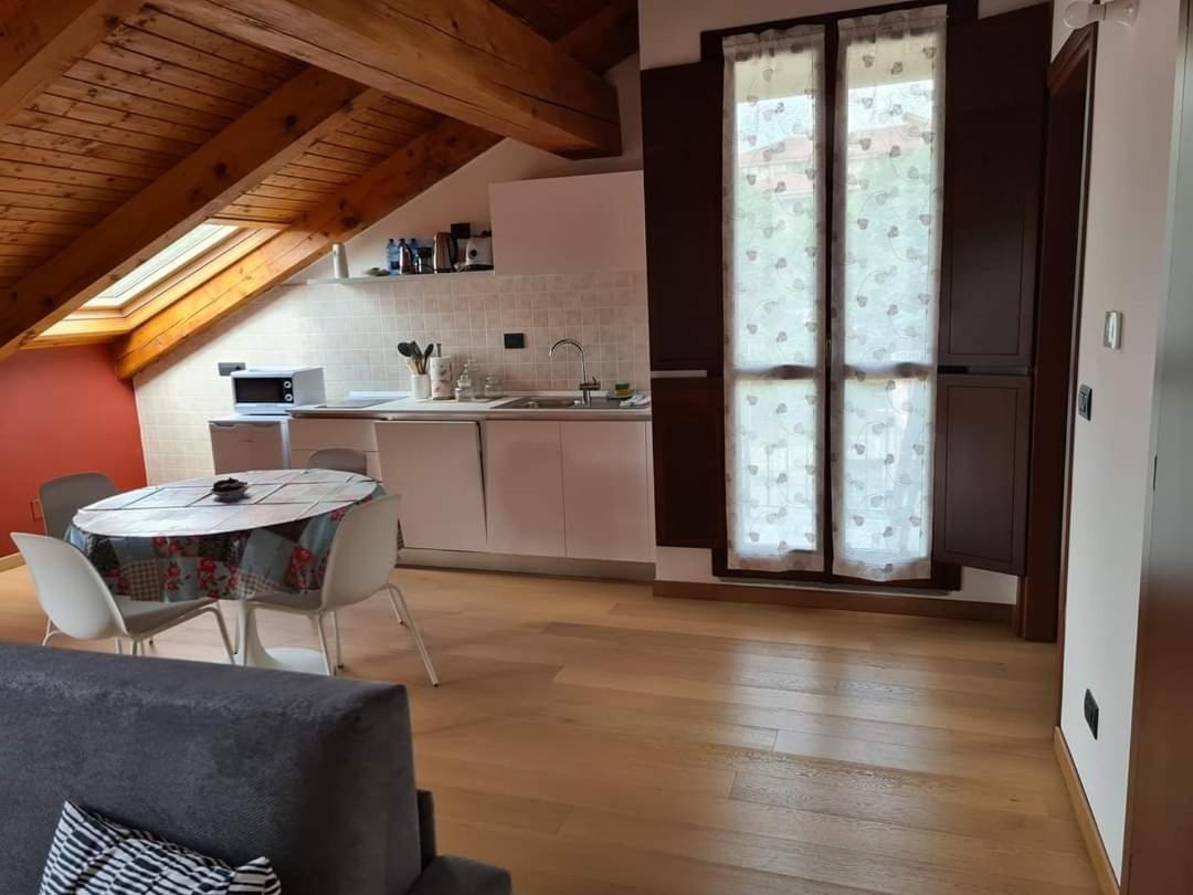 Appartamento Residenza Lavinia Monforte dʼAlba Exterior foto