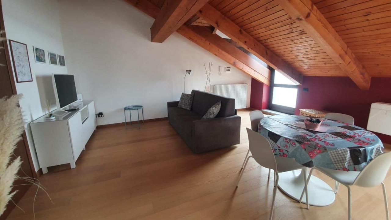 Appartamento Residenza Lavinia Monforte dʼAlba Exterior foto