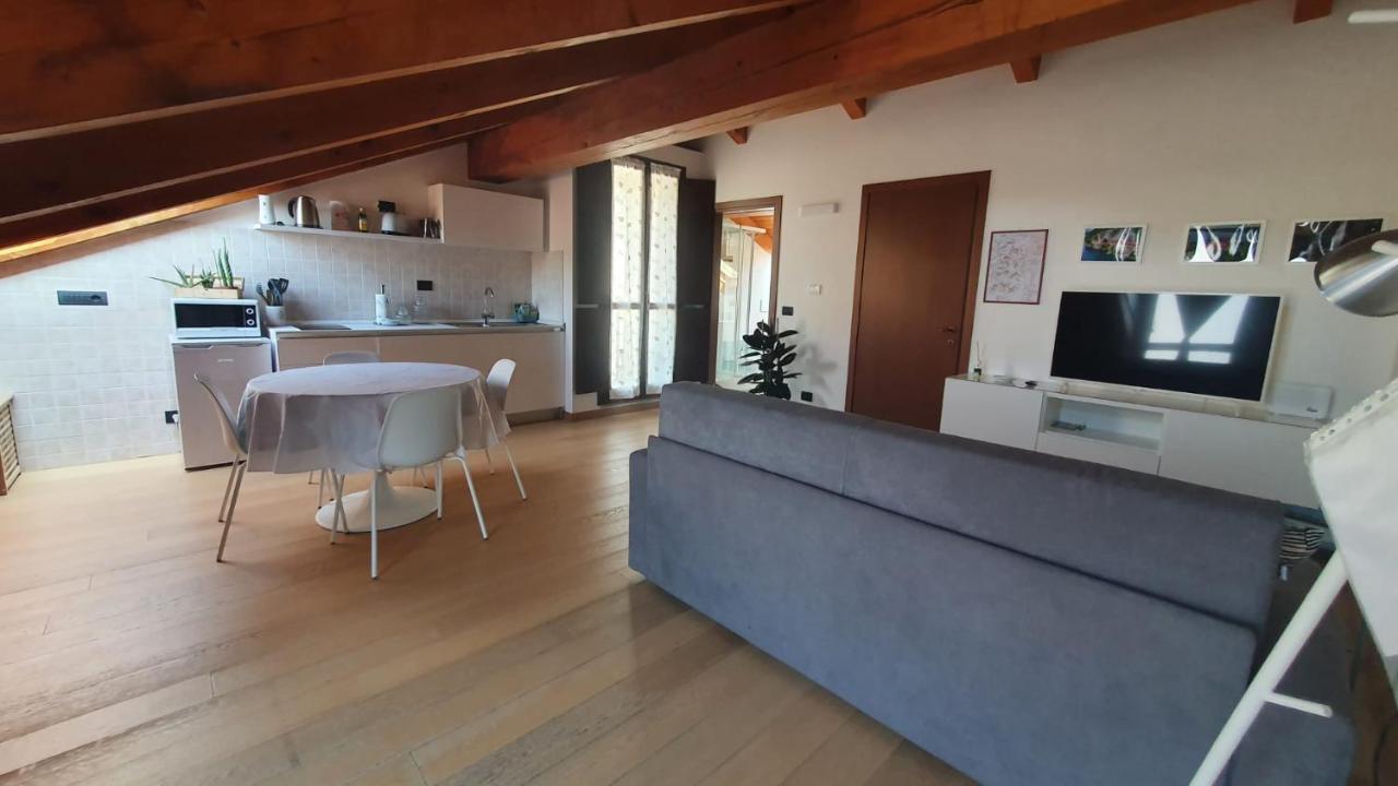 Appartamento Residenza Lavinia Monforte dʼAlba Exterior foto